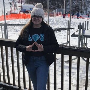 Meet your Posher, Kassie